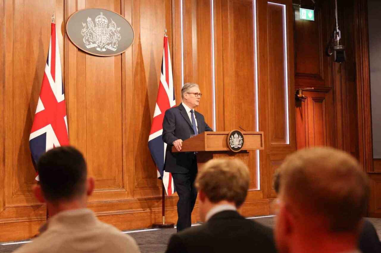 İngiltere Başbakanı Starmer: “Orta Doğu’da seyrüsefer özgürlüğü İngiltere’nin ulusal çıkarıdır”