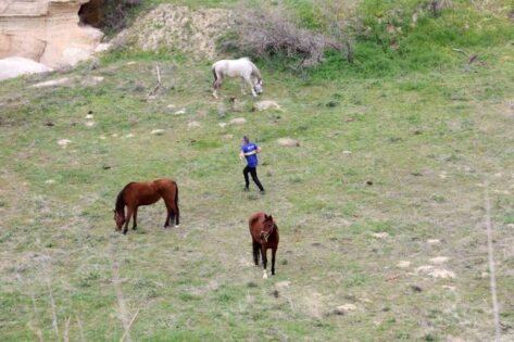 Kapadokya’da sporcular hem zamana hem zorlu doğa şartlarına meydan okudu