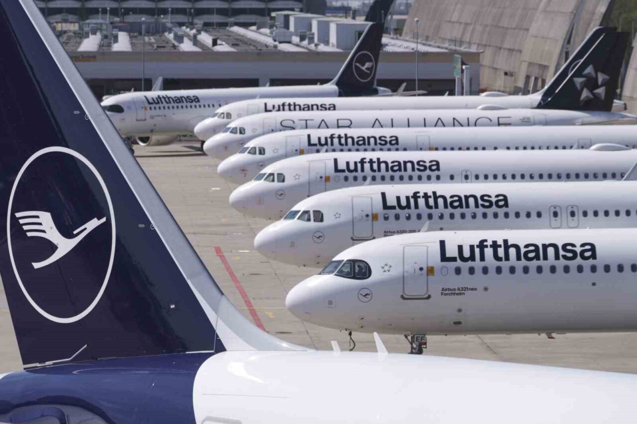 Lufthansa yakıt fiyatlarındaki artış nedeniyle ekim ayına kadar 20 bin uçuşu iptal etti