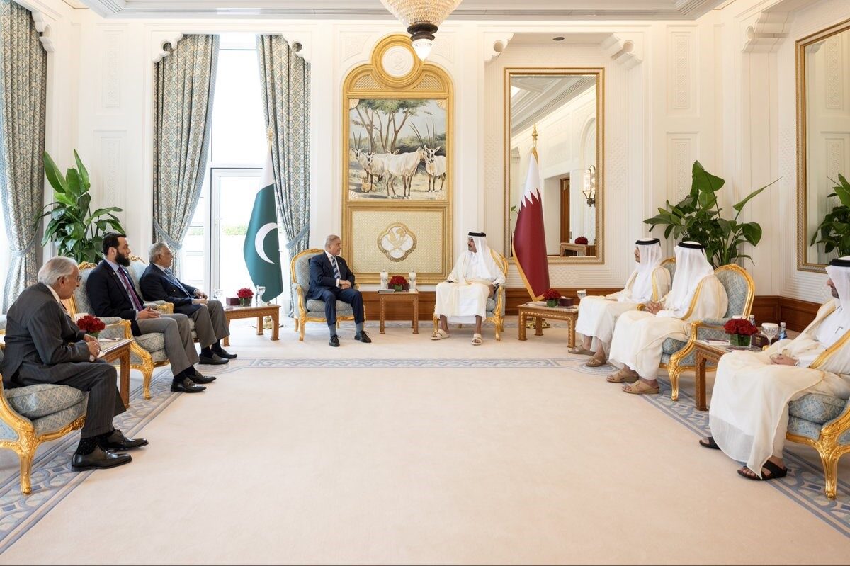 Pakistan Başkanı Şerif ile Katar Emiri Al-Thani bölgesel durumu görüştü