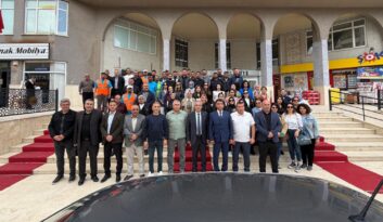 Başkanımız Erkan Çiftci, Kurban Bayramı dolayısıyla düzenlenen bayramlaşma programlarına katılım sağladı.