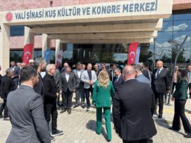Ülkü Ocakları “Bağımlılık bağımsızlığın zehridir” paneli düzenledi