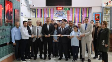 23 Nisan Ortaokulu TÜBİTAK 4006 Bilim Fuarı’nın Açılışı Yapıldı