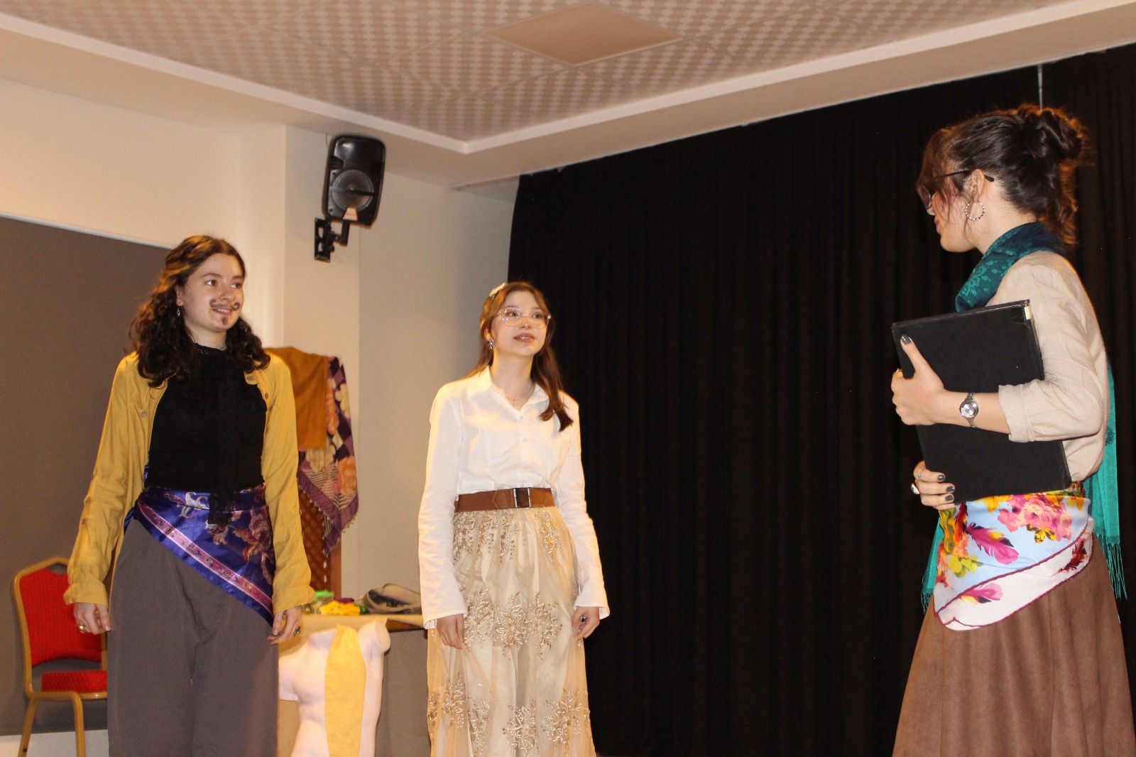 Nevşehir Güzel Sanatlar Lisesi Öğrencilerinden Sahneye Taşınan Sanat Şöleni