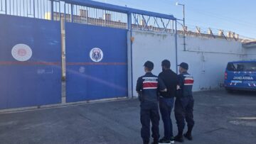 Nevşehir İl Jandarma Komutanlığı olarak nitelikli suçlardan aranan şahısların yakalanmasına yönelik çalışmalar aralıksız yürütülmektedir.
