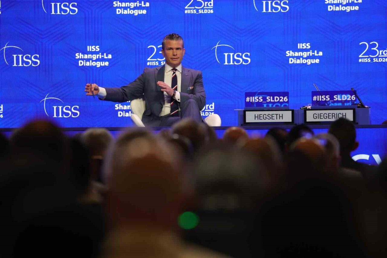 ABD Savunma Bakanı Hegseth: “Gerekirse İran’a yönelik saldırıları yeniden başlatmaya hazırız”