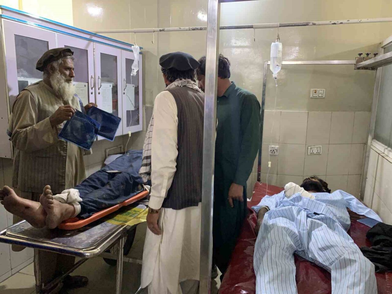 Afganistan’da mültecileri taşıyan kamyon devrildi: 22 ölü, 36 yaralı