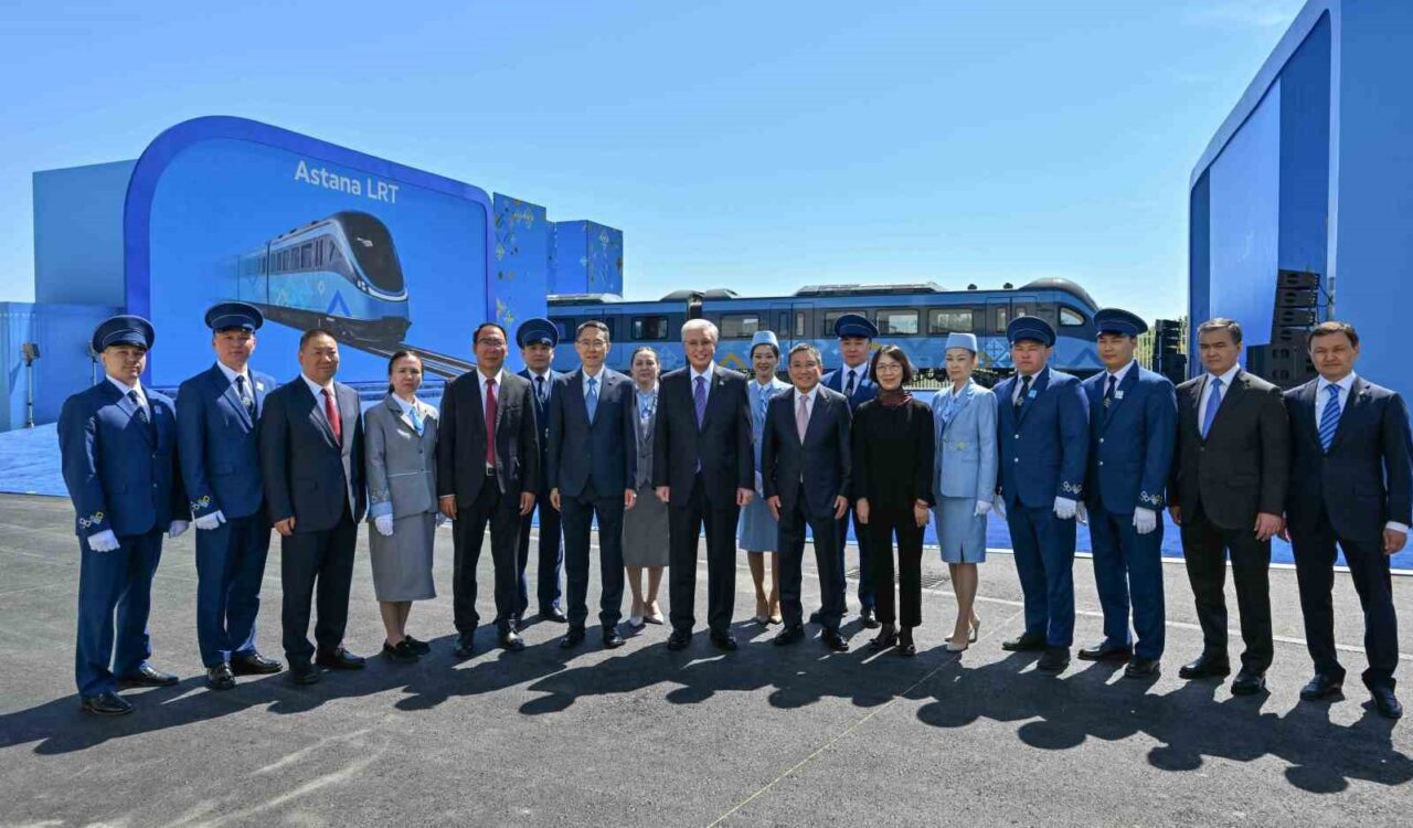 Astana’da Hafif Raylı Sistem hizmete açıldı