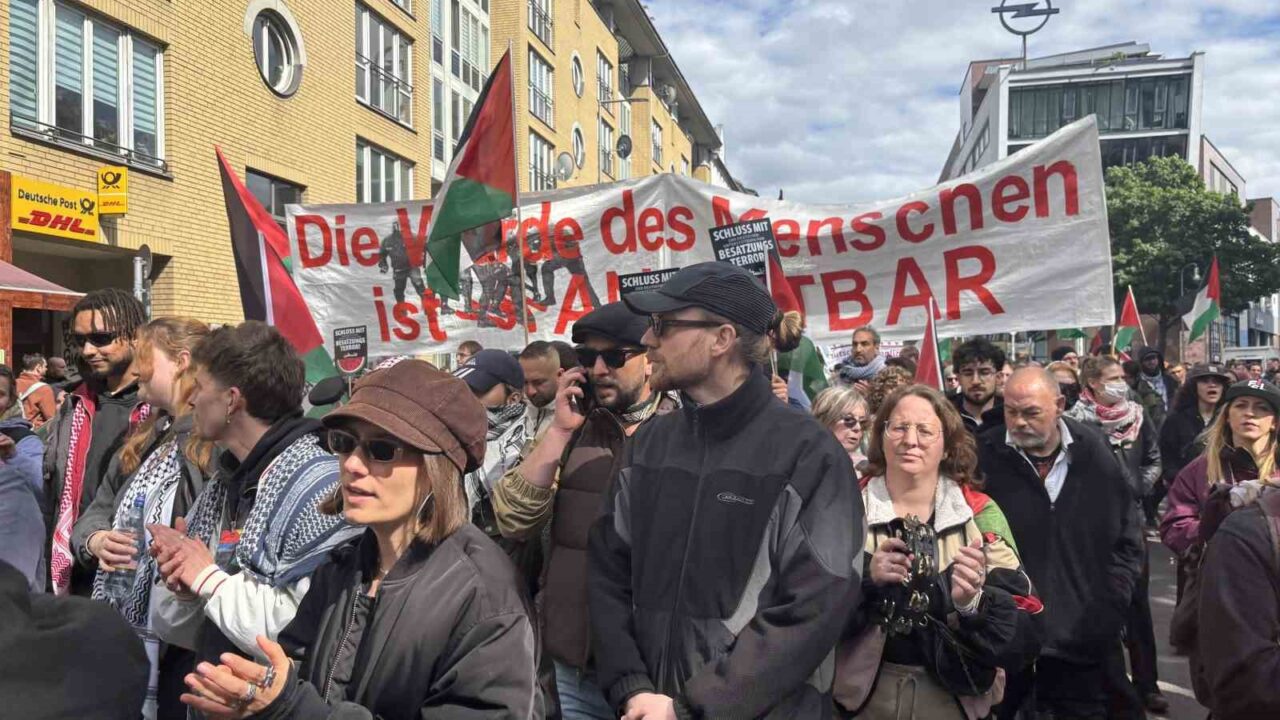 Berlin’de Nakba’nın 78. yıldönümü yürüyüşüne polisten sert müdahale: 15 gözaltı