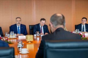 Dışişleri Bakanı Fidan, Almanya Başbakanı Merz ile görüştü