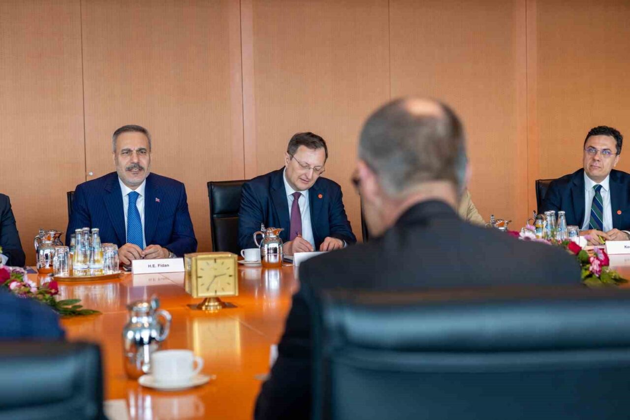 Dışişleri Bakanı Fidan, Almanya Başbakanı Merz ile görüştü