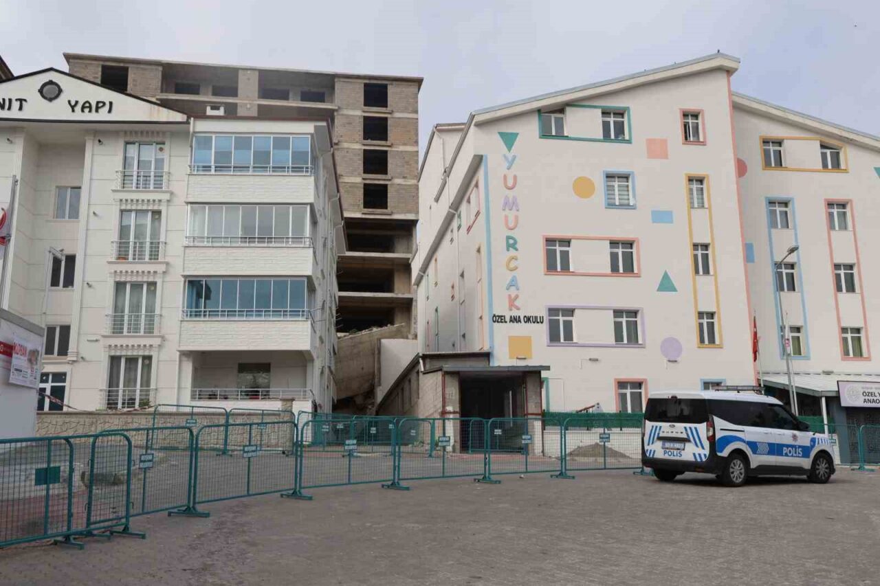 İstinat duvarı çöken inşaatta çalışmalar durduruldu