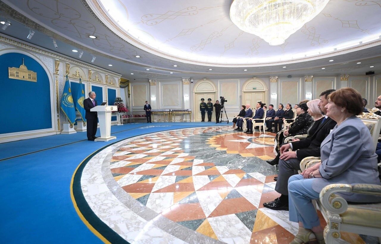 Kazakistan’dan AK Parti Genel Başkan Yardımcısı Zorlu’ya Dostluk Nişanı