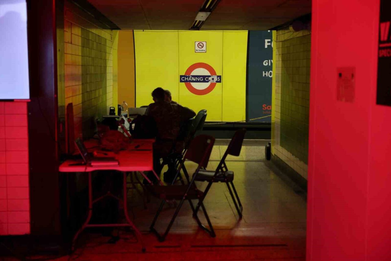 Londra’da yer altında NATO tatbikatı: Metro istasyonu askeri karargaha dönüştürüldü