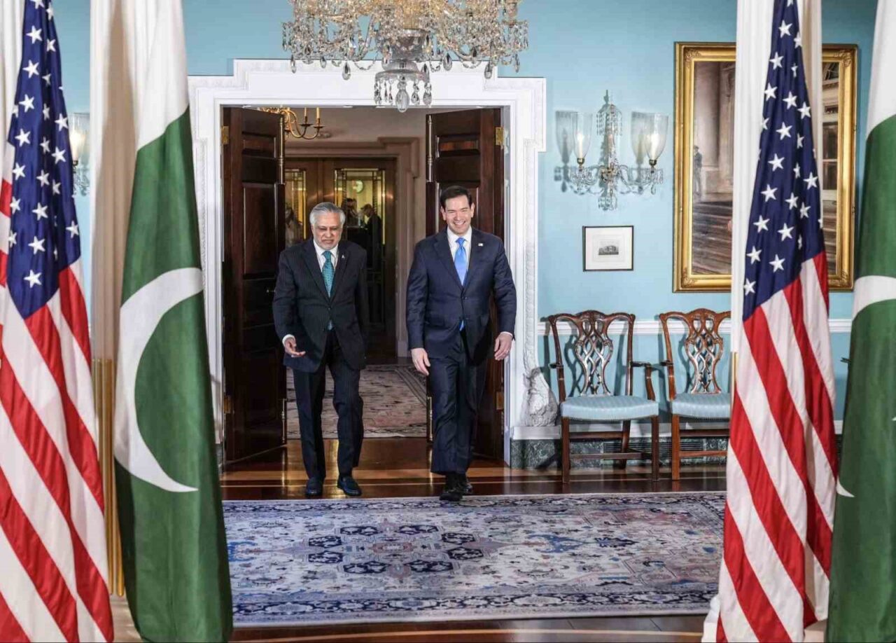 Pakistan Dışişleri Bakanı Dar, ABD’li mevkidaşı Rubio ile bir araya geldi