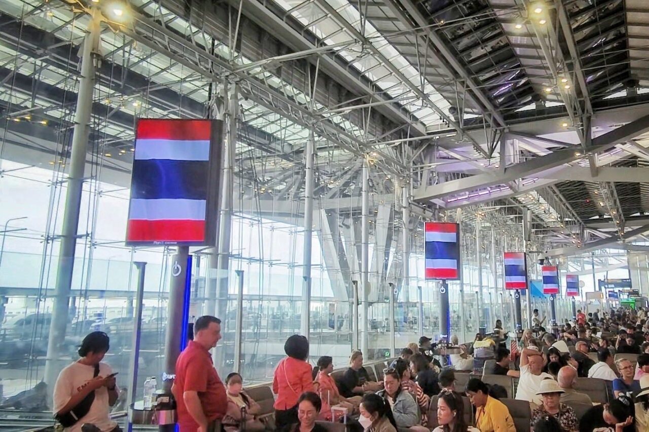 Tayland aralarında Türkiye’nin de olduğu 93 ülkenin vizesiz kalış süresini 30 güne düşürdü