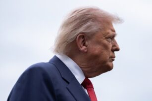 Trump: “İran’a yönelik yarın planlanan saldırıları erteledim”