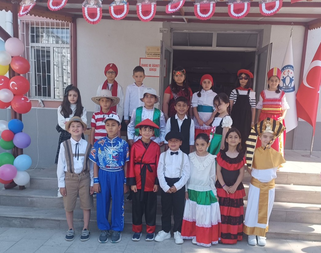 RAUF NAİL AKMAN İLKOKULU’NDA ÇOCUK ŞENLİĞİ