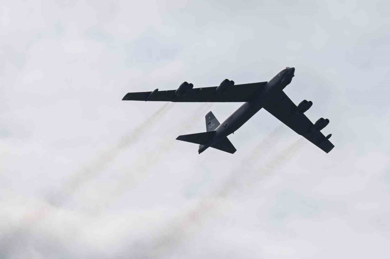 ABD’de B-52 bombardıman uçağı düştü