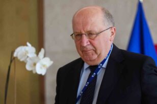 AB’nin savunma şefi Kubilius: “Avrupa’da ABD’nin yerini doldurmak 500 milyar euroya mal olacak”