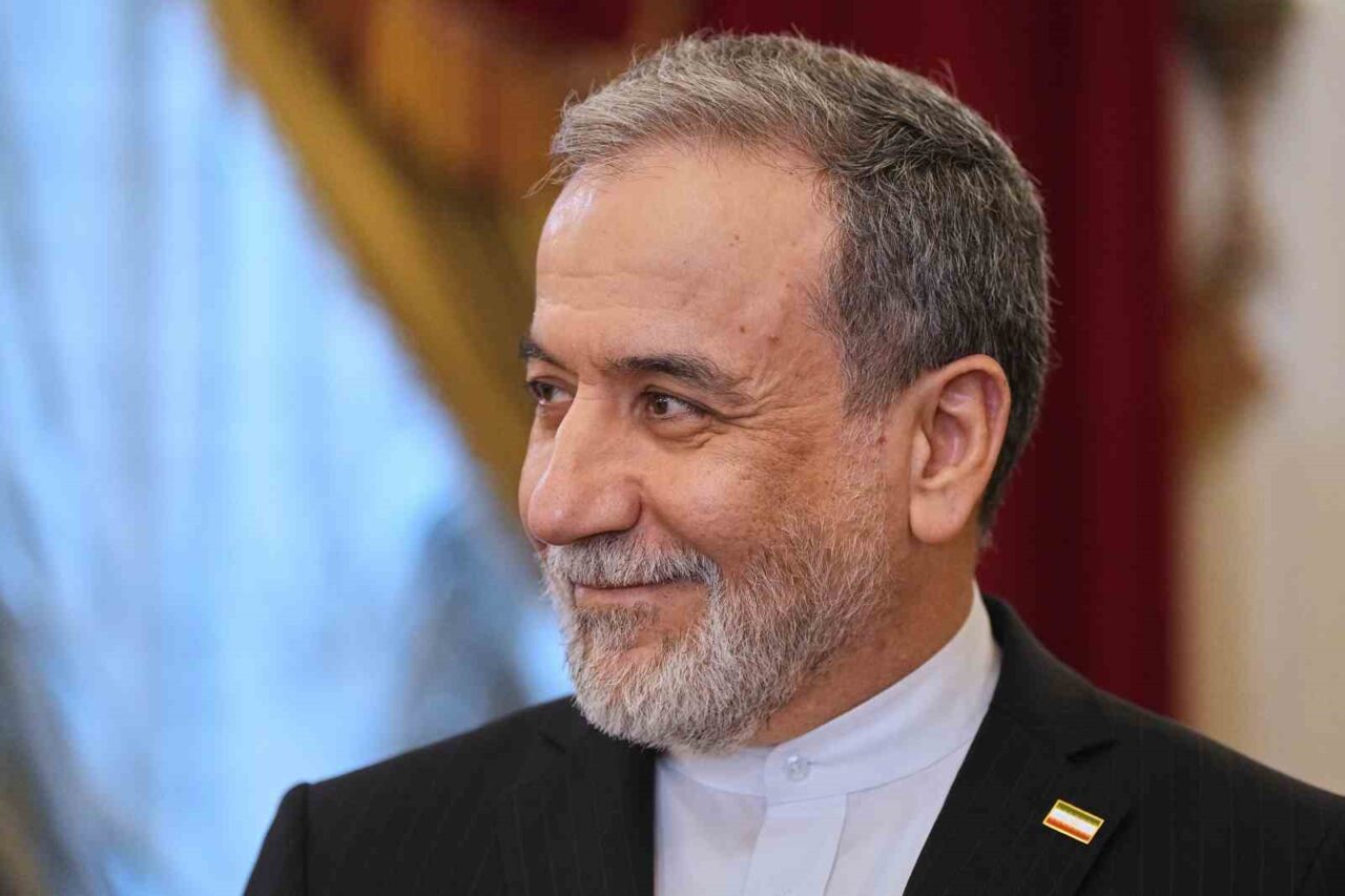 Arakçi: “(ABD ile) Anlaşma iki aşamadan oluşuyor, nükleer konuları ikinci aşamaya taşıdık”