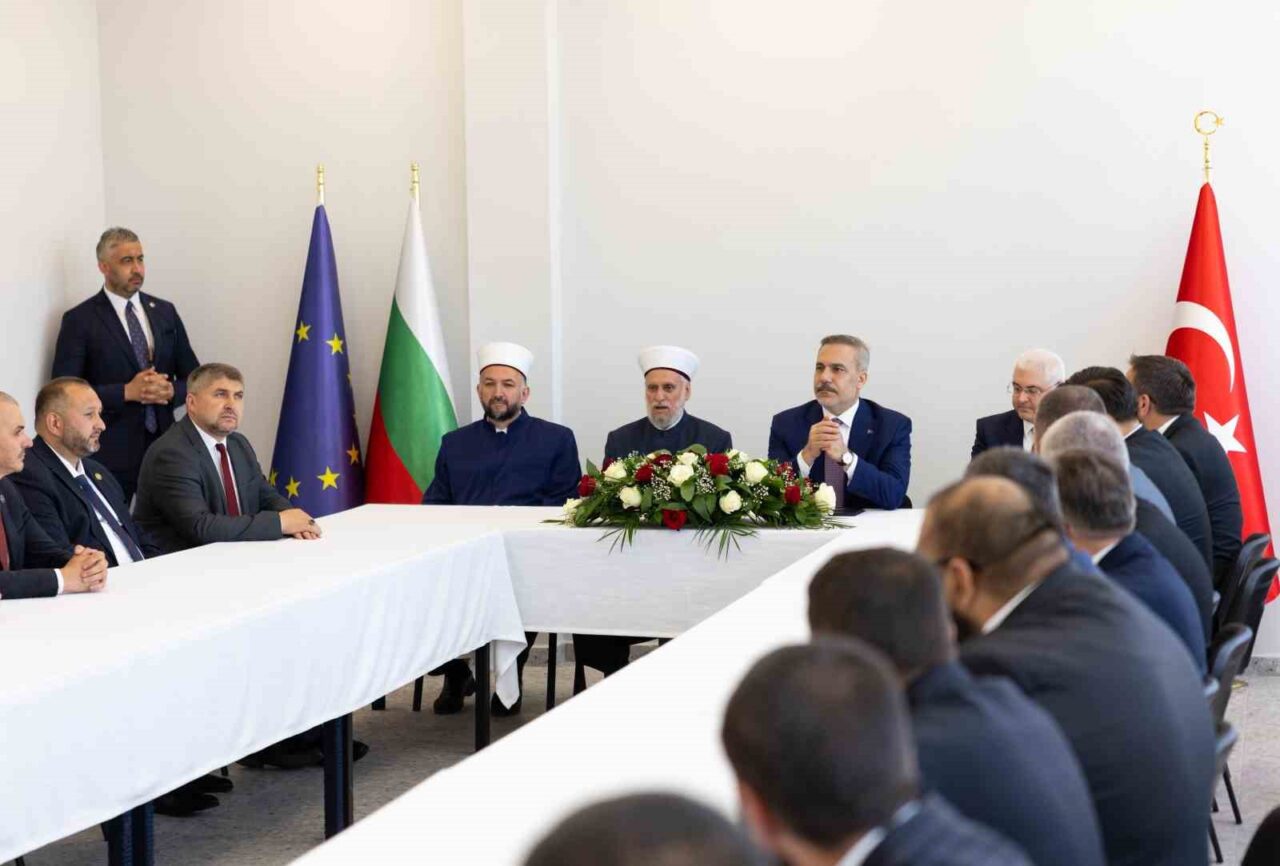 Bakan Fidan, Sofya Yüksek İslam Enstitüsü’nü ziyaret etti