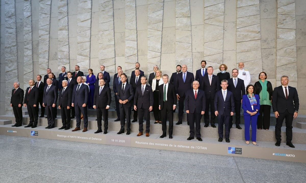 Bakan Güler, NATO savunma bakanlarıyla aile fotoğrafına katıldı