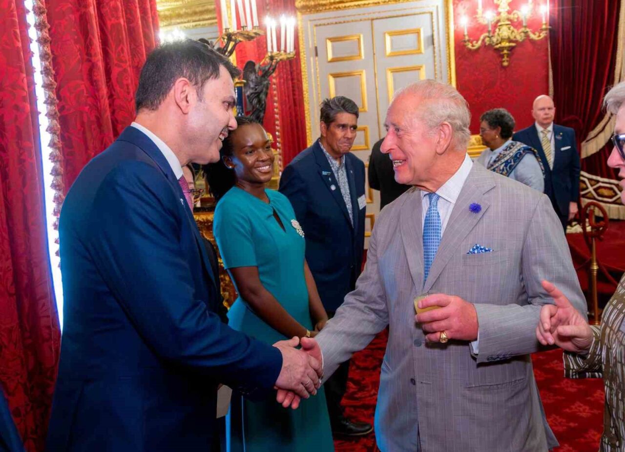 Bakan Kurum, İngiltere Kralı Charles’ın ev sahipliğinde düzenlenen resepsiyona katıldı