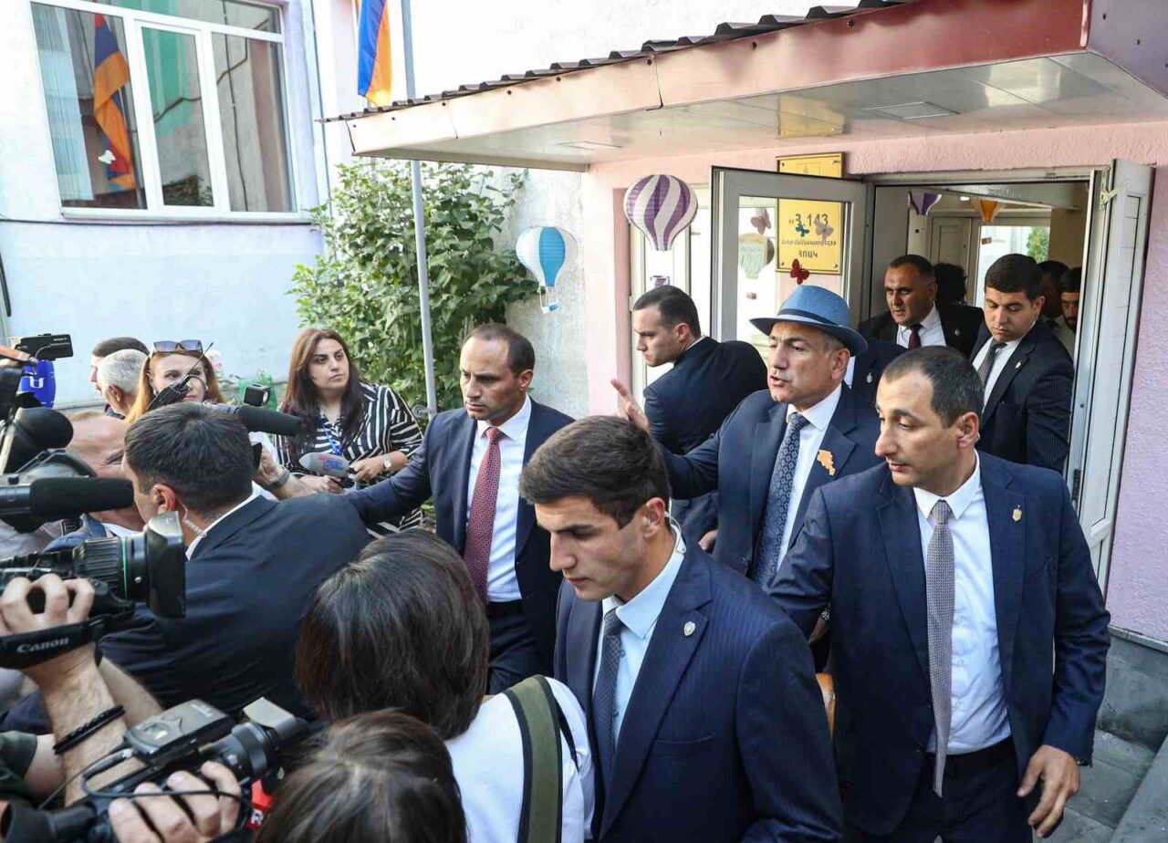 Ermenistan Başbakanı Paşinyan: “Türkiye ile diplomatik ilişkilerin kurulmasını bekliyorum”