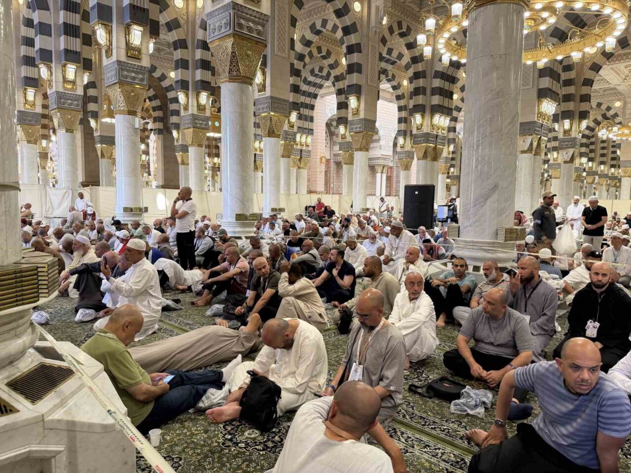 Hacılar Ravda-ı Mutahhara’ya koştular