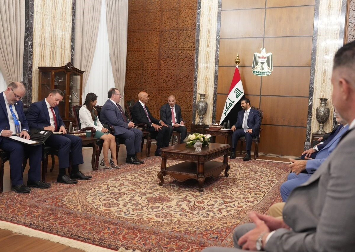 Irak Başbakanı Zeydi ile ABD Özel Temsilcisi Barrack, silahlı grupların dağıtılmasını görüştü
