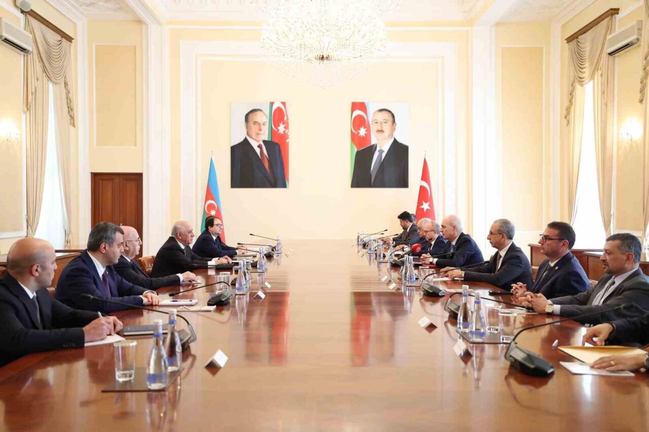 TBMM Başkanı Kurtulmuş, Azerbaycan Başbakanı Esedov ile görüştü
