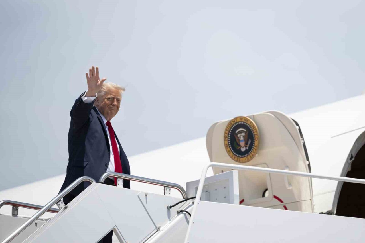 Trump’tan İran’a: “Nükleer silaha sahip olacak durumda değiller”
