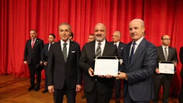 YÖK’ten Yakın Doğu Üniversitesi’ne “Spor Dostu Kampüs” Ödülü