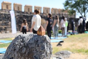 Nevşehir Kalesi’nde Kadınlara Ücretsiz Yoga ve Aerobik Pilates Etkinliği