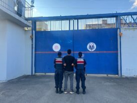 Jandarmadan Başarılı Operasyon: 5 Ayrı Suçtan Aranan Şahıs Tutuklandı
