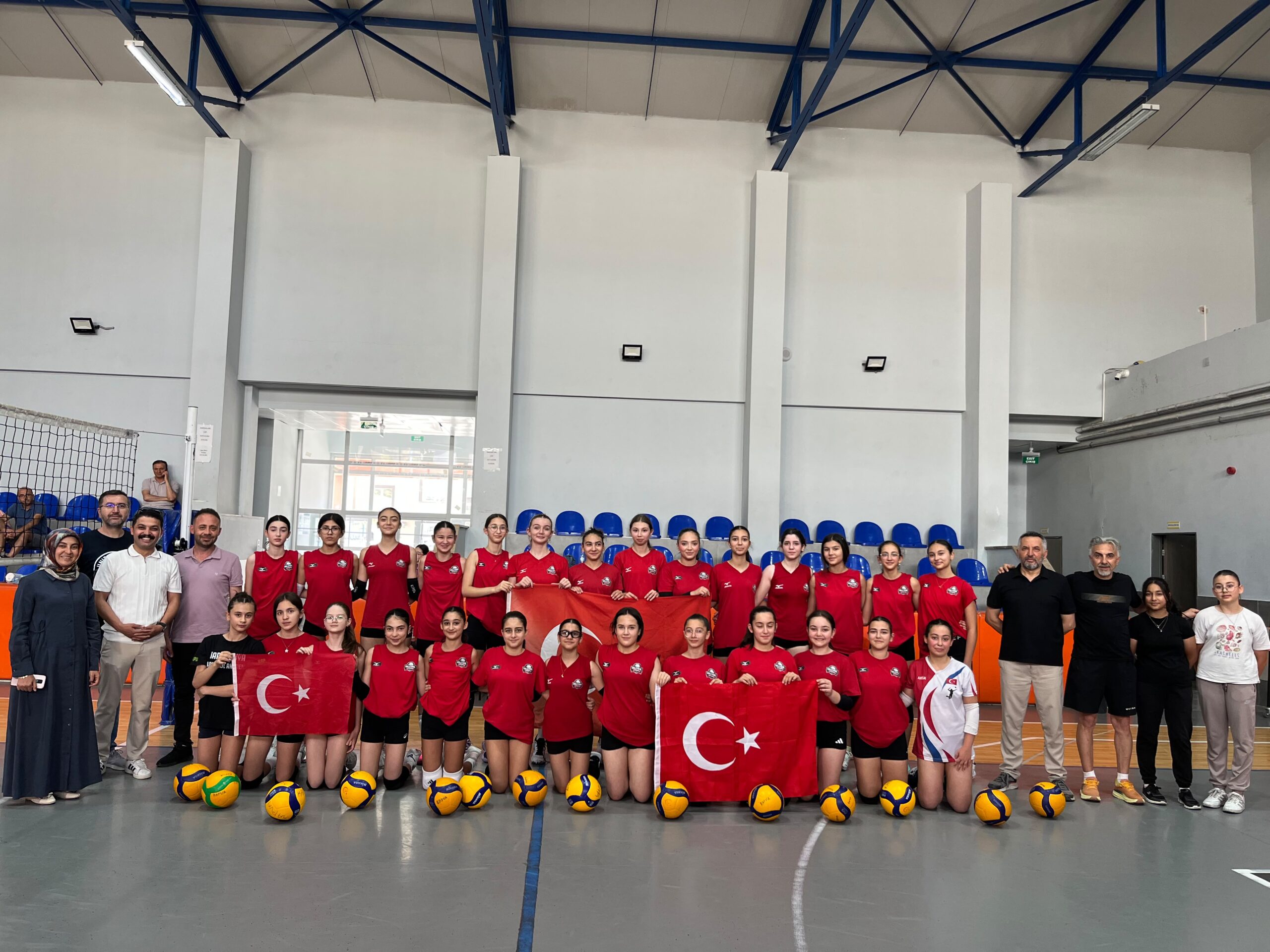İrade Bizim, Zafer Bizim Dostluk ve Anma Maçı Düzenlendi