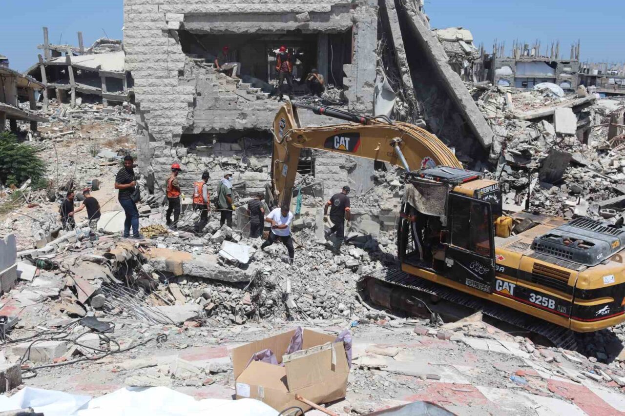 Gazze’de 147 binanın enkazında cenaze arama çalışmaları başlatıldı