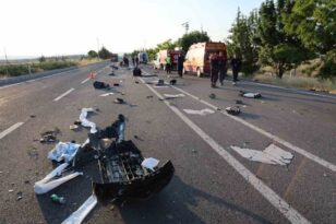 Kaza sonrası ortalık savaş alanına döndü: Aynı aileden 3 ölü 1 yaralı