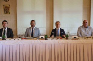 Vali Kök: “Basın demokrasinin dördüncü kuvvetidir”
