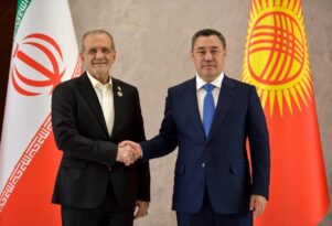 Caparov ve Pezeşkiyan bir araya geldi