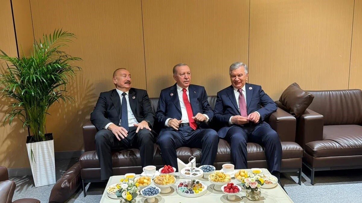 Cumhurbaşkanı Erdoğan, Aliyev ve Mirziyoyev ile bir araya geldi