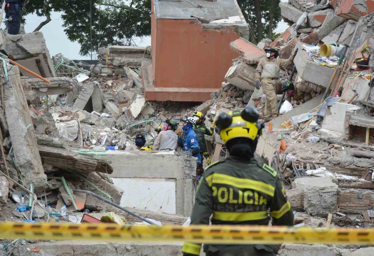 Kolombiya’yı vuran 7.4’lük depremde can kaybı 321’e yükseldi