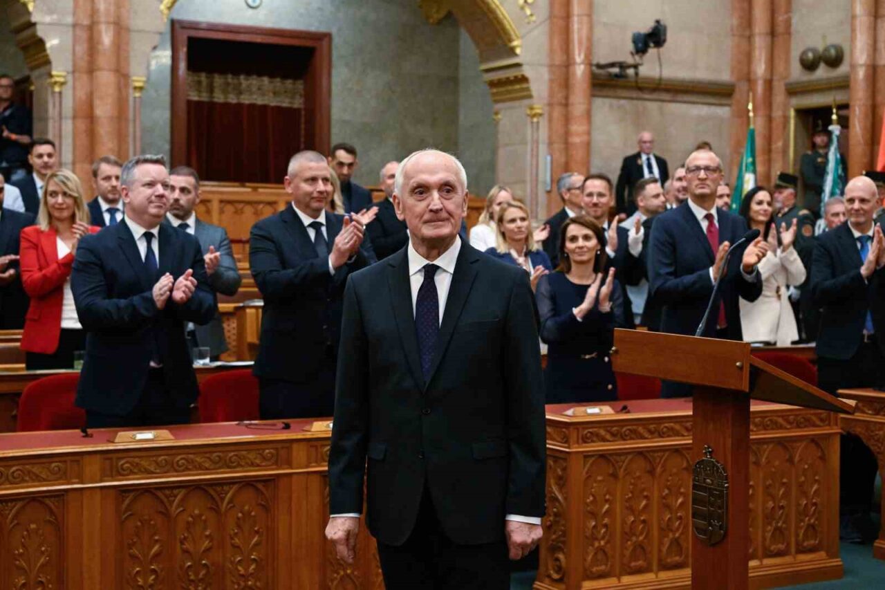 Macaristan’da eski Yüksek Mahkeme Başkanı Baka, cumhurbaşkanı seçildi