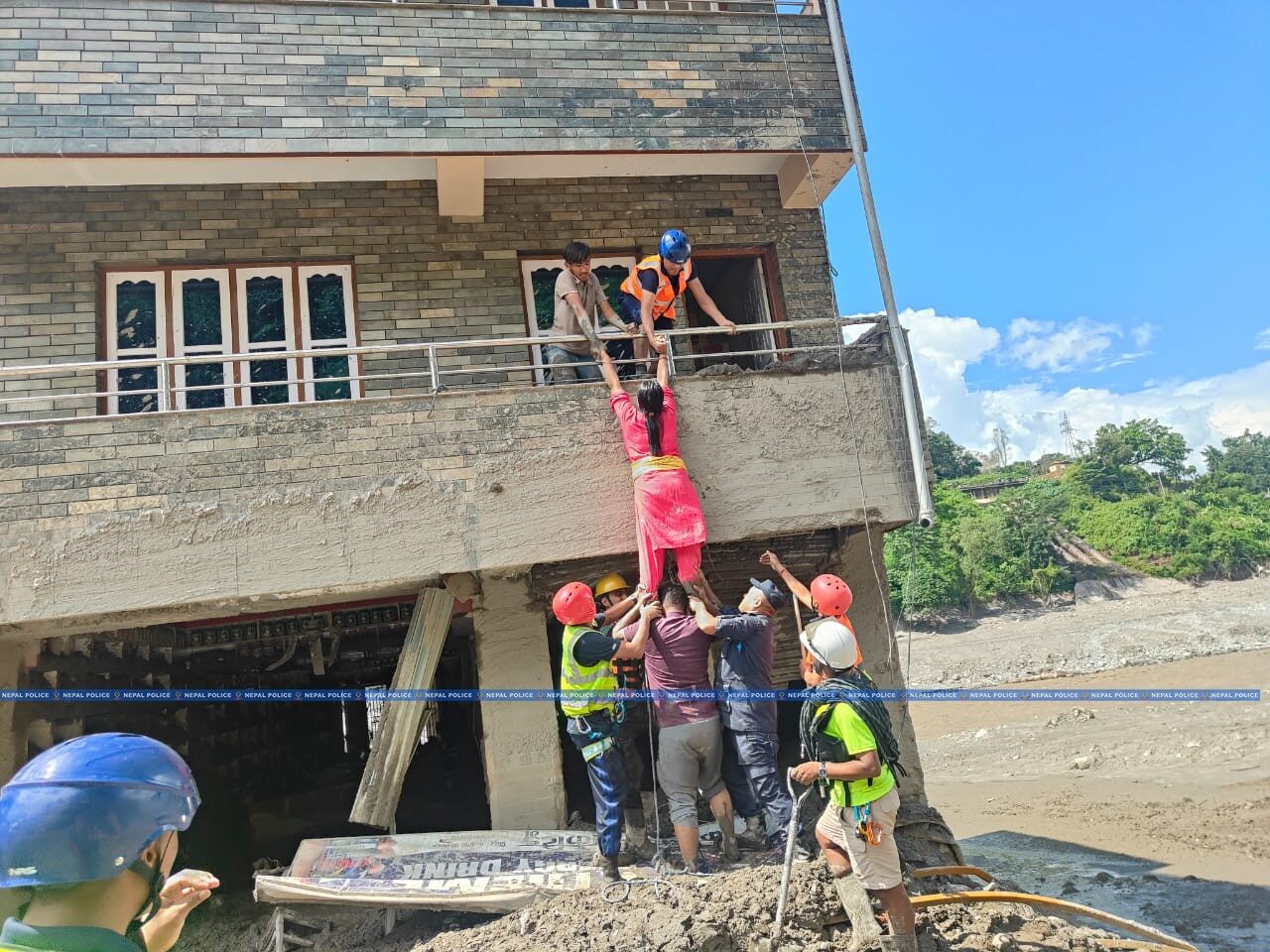 Nepal’deki sel felaketinde can kaybı 676’ya yükseldi