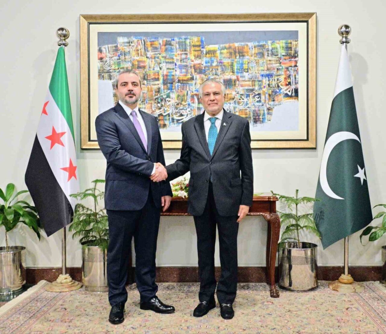 Suriye Dışişleri Bakanı Şeybani, Pakistan Başbakanı Şerif ile bir araya geldi