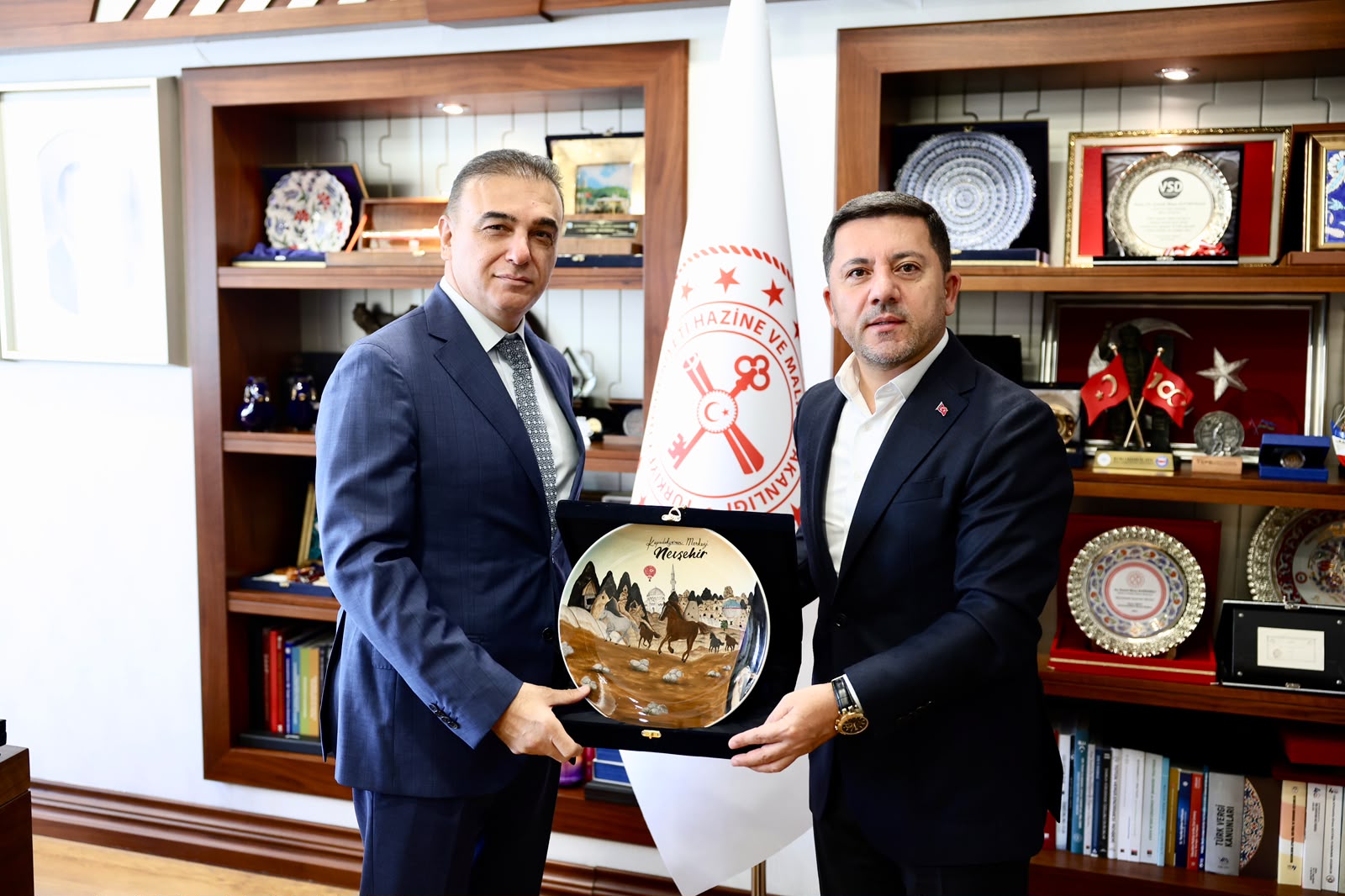 Belediye Başkanı Rasim Arı, Yeni Yatırımlar ve Vizyon Projeler İçin Ankara’da
