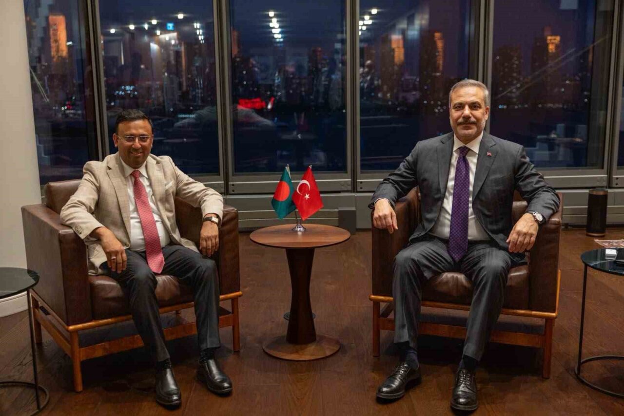 Bakan Fidan, Bangladeş Dışişleri Devlet Bakanı Kobir’i kabul etti