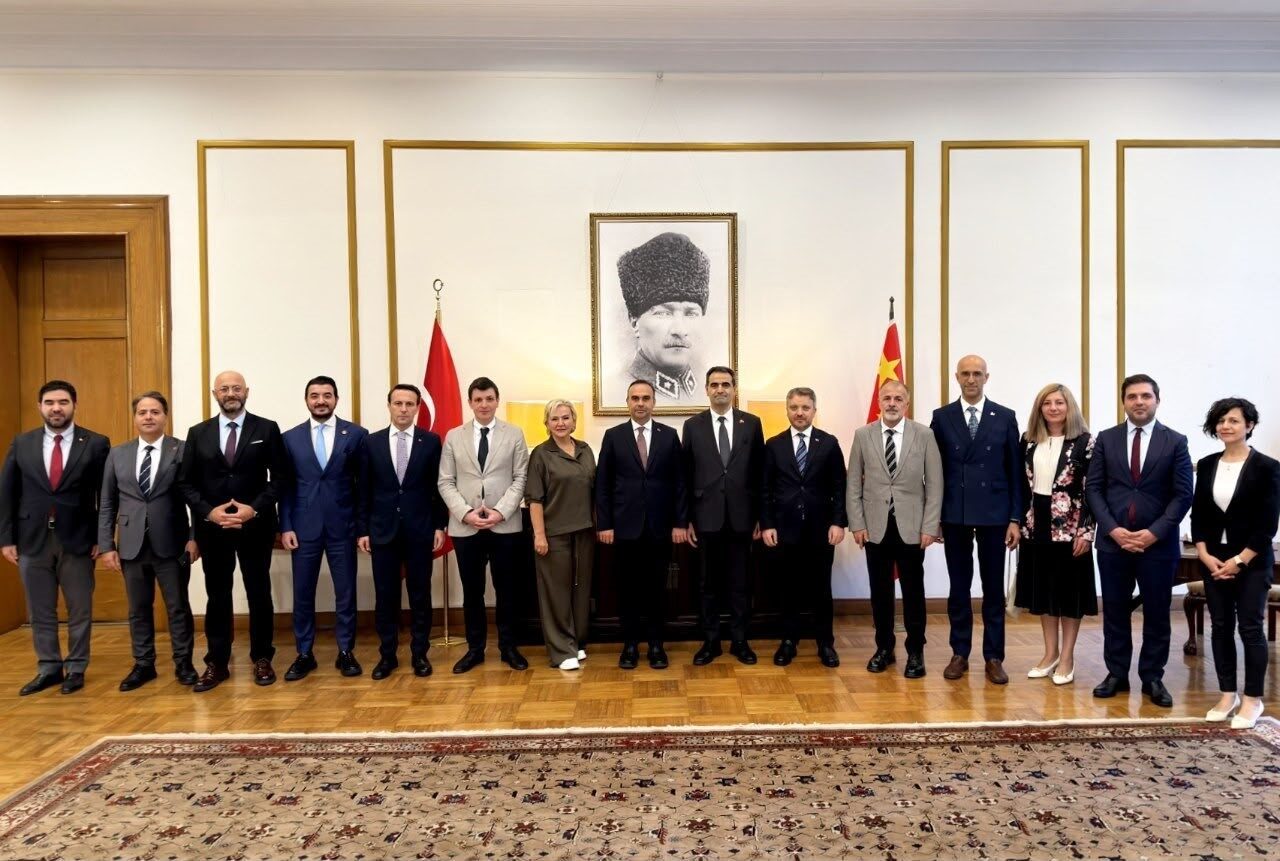 Bakan Kacır, Çinli mevkidaşı Yin Hejun ile görüştü