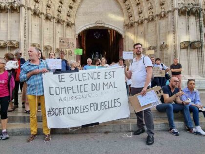 Fransa’da kilise tarafından cinsel istismara uğrayan yaklaşık 2 bin kişiye 44 milyon euro ödendi